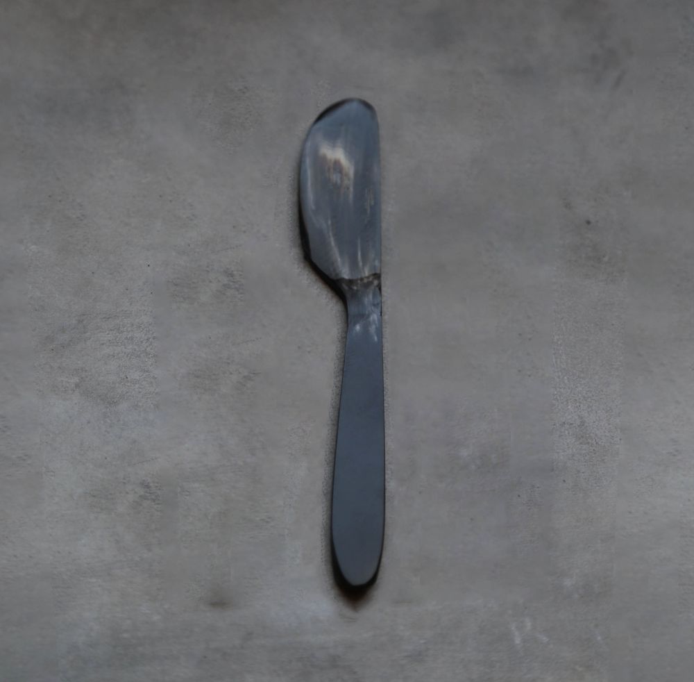 Horn Spreading Knife