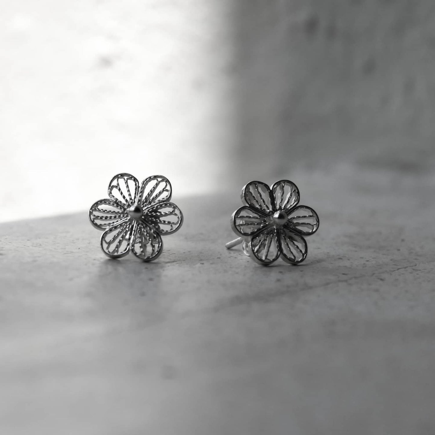 Daisy earrings