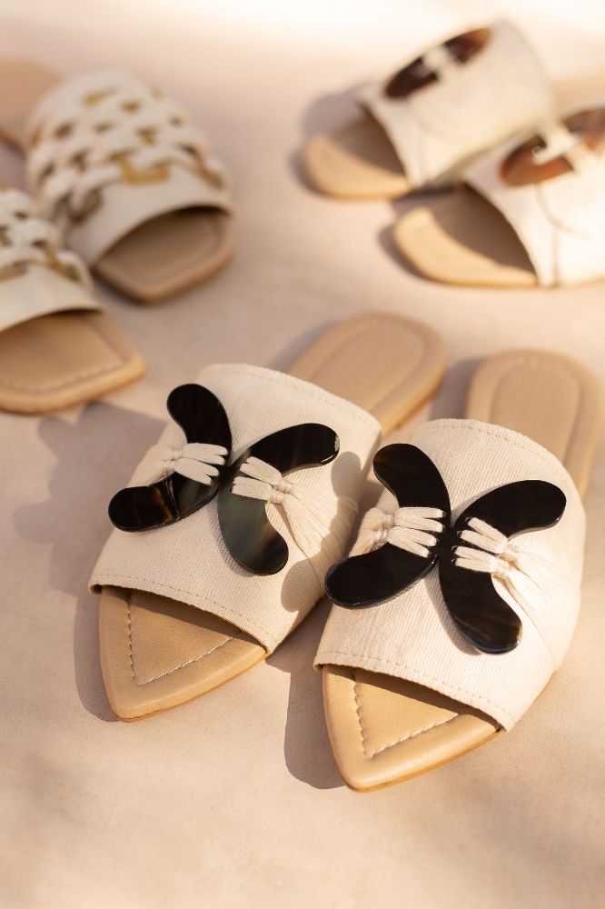 Nuup sandals