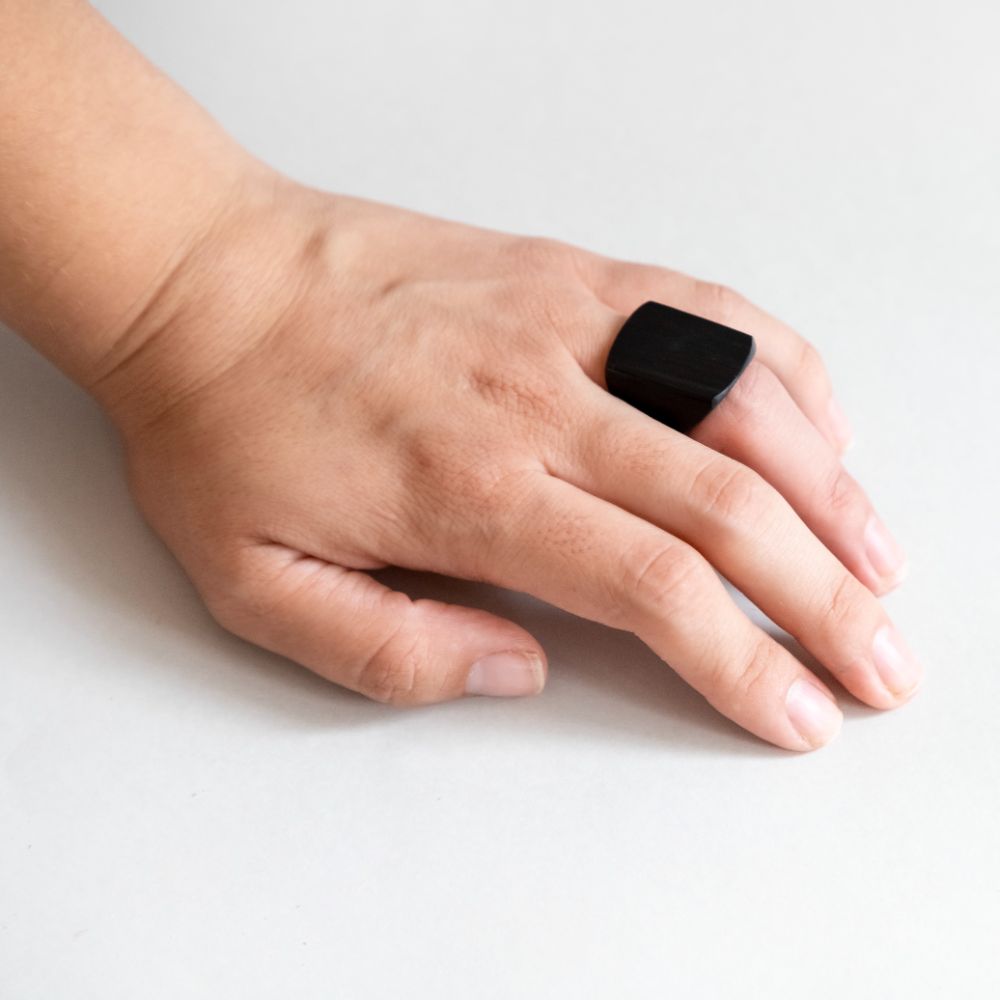 Square Horn Tip Ring 