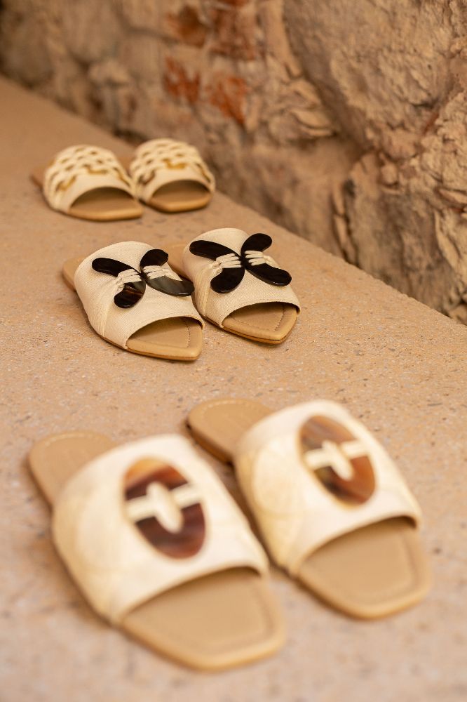 Nuup sandals