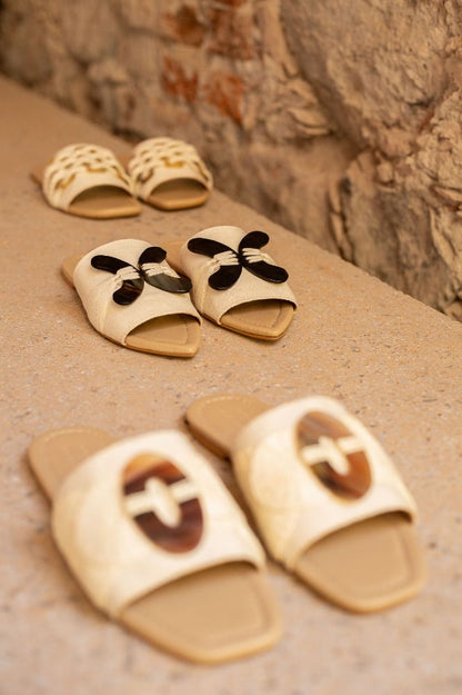 Nuup sandals
