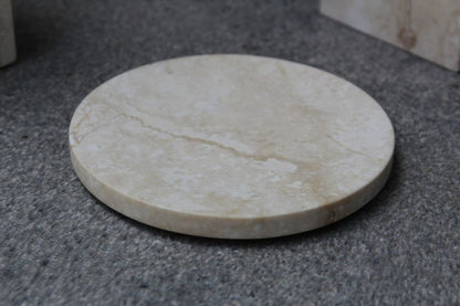 Round soap dish