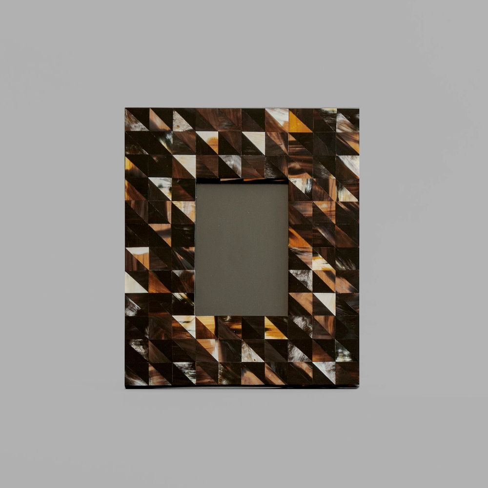 Oochel picture frame